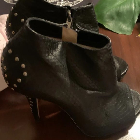 JIMMY CHOO METALLIC SNAKE SKINWITH STUD HEELS 102 THIERY - Picture 4 of 11